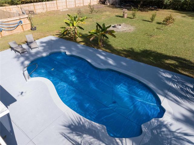 SOLAR POOL COVER