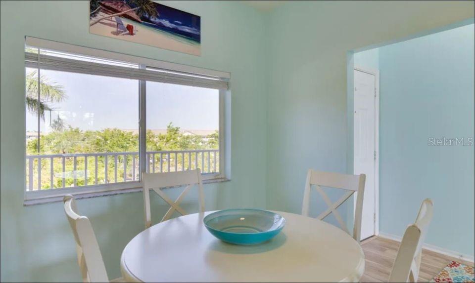 dine-in kitchen