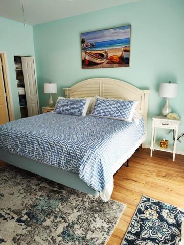 Large Master w/ensuite