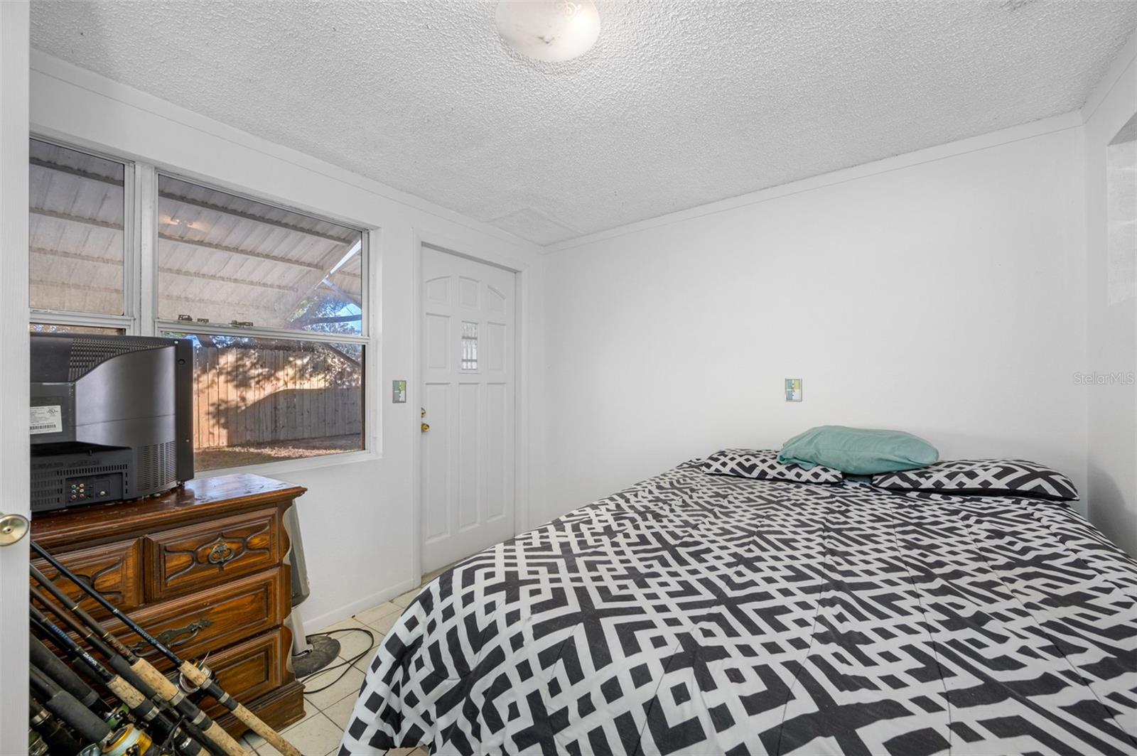Easy 3rd BEDROOM, Bonus Room, Office space.... or EXTRA SPACE to store your Fishin' Gear! Private Entrance/Exit. ***THIS SPACE is DUCTED FOR CENTRAL AC &amp; HEAT.***
