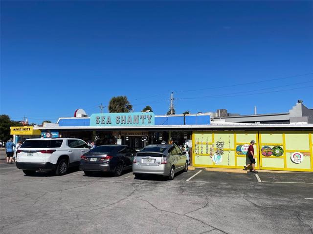 N SIESTA VILLAGE