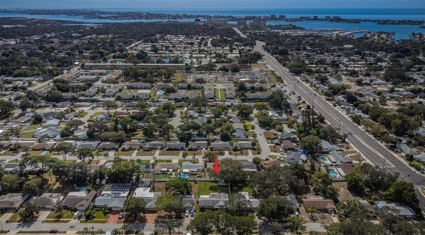 Fabulous Seminole location close to everything