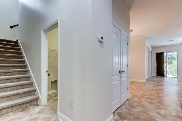 entry to laundry