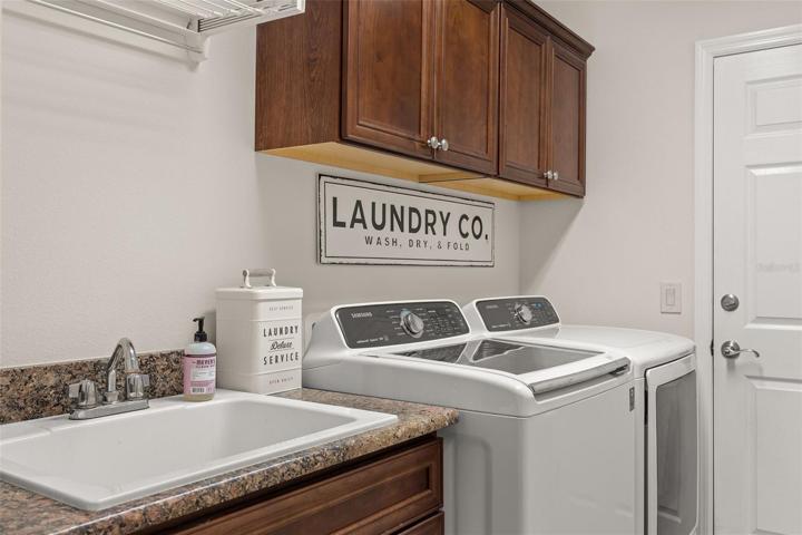 WASHER & DRYER