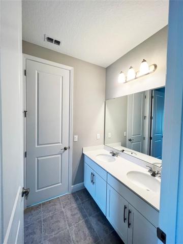 Bathroom 2 Jack & Jill style