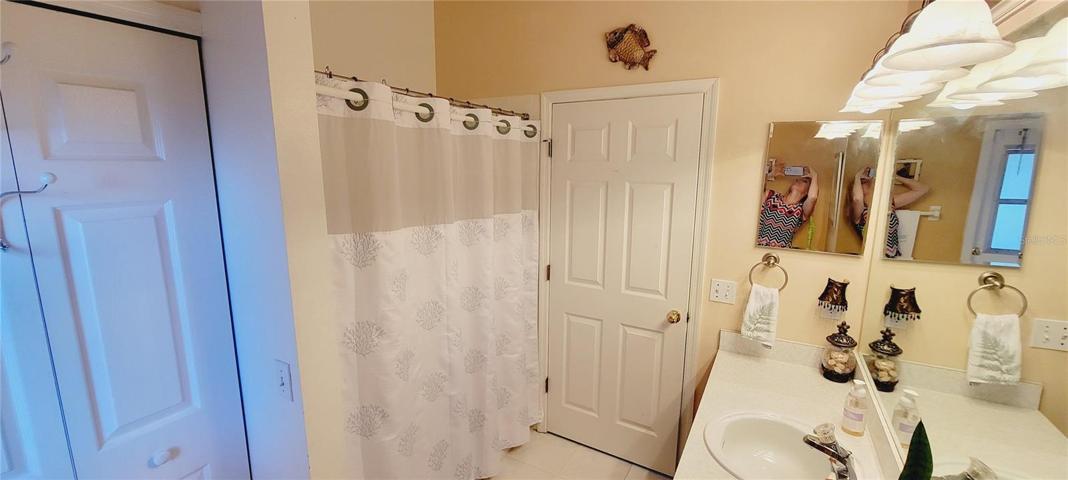Bathroom2