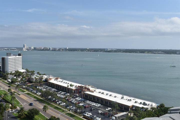 Shoppes at Sand Key