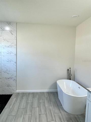 MODEL HOME