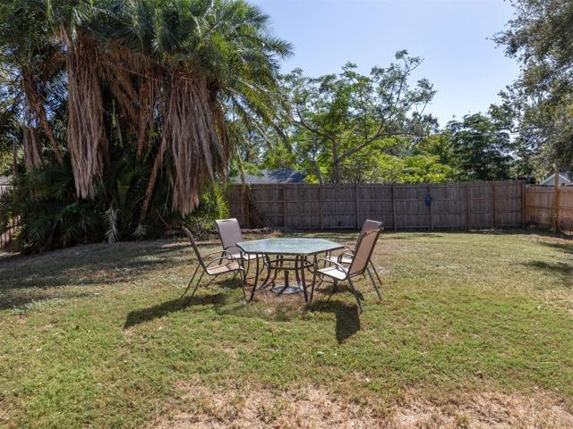 Lg Backyard