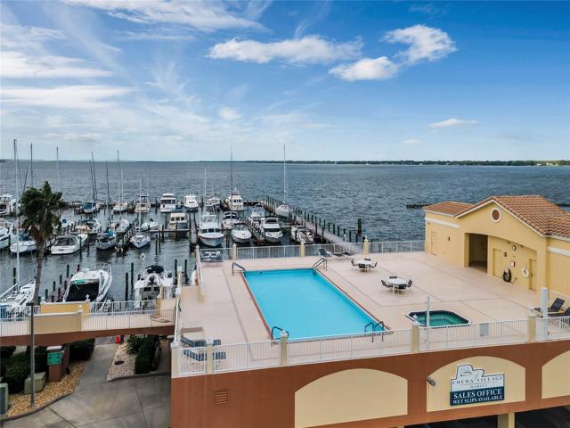 Pool & Water View