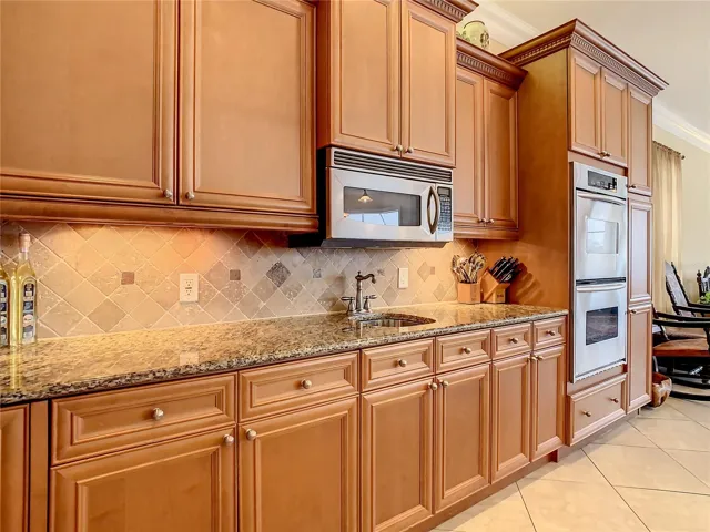 10549 Cory Lake Dr, kitchen, microwave, double wall ovens