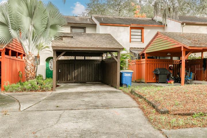Carport and long driveway! 742 Fairwood Forest - 2/1.5 townhome!