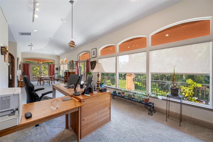 Other view of the office area and the balcony!