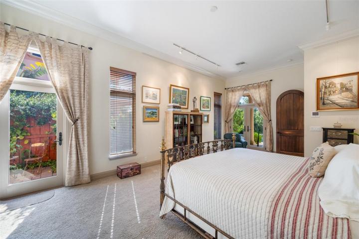 Other view with the patio door that leads to outdoor sitting area you can even see in the large shower, Island vibes!!!