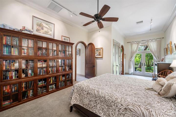 Ample room in second bedroom, door to dining and hall, door to ensuite bathroom!
