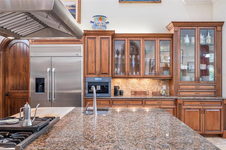 Other view of kitchen, inviting and ready for the chef in you!