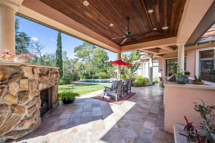 From outdoor kitchen to main building and pool !