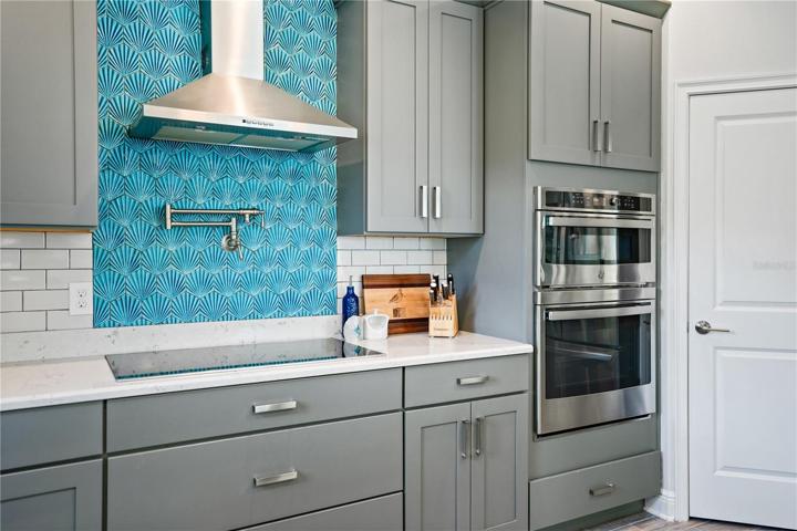 Pasta Arm and Glass Cooktop