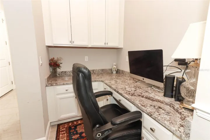 Work station