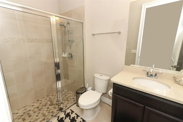 En-suite full bath