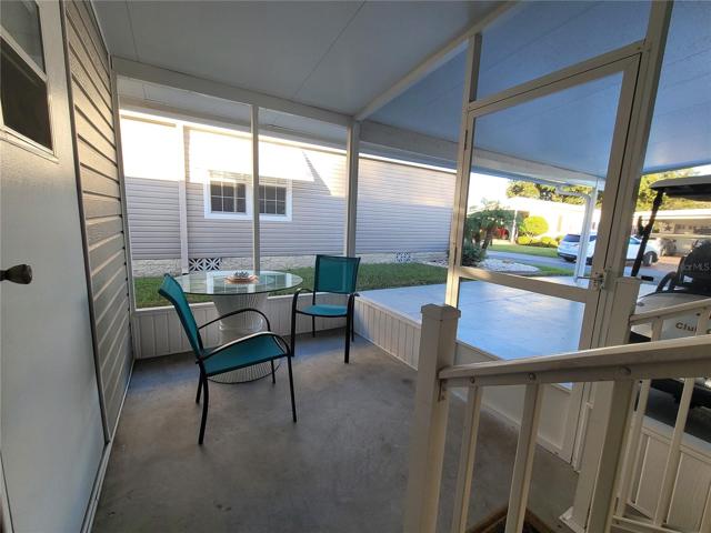 Screened porch (facing East)