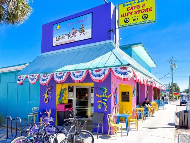 You'll love being so convenient to Ginny & Jane E's!