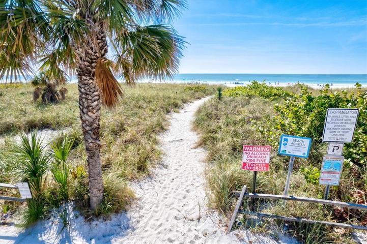 Fabulous Palmetto Ave beach access!