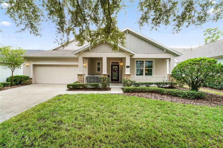 Exterior front of home w/ spacious front porch