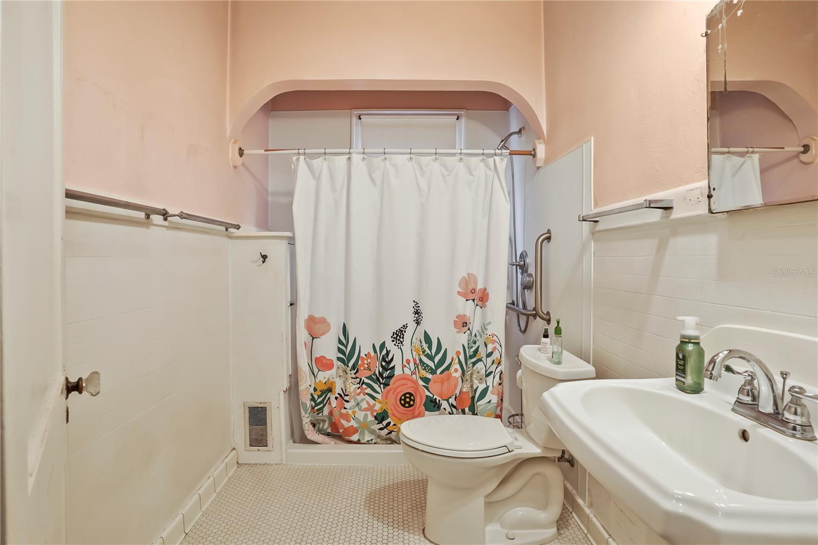 Main bathroom
