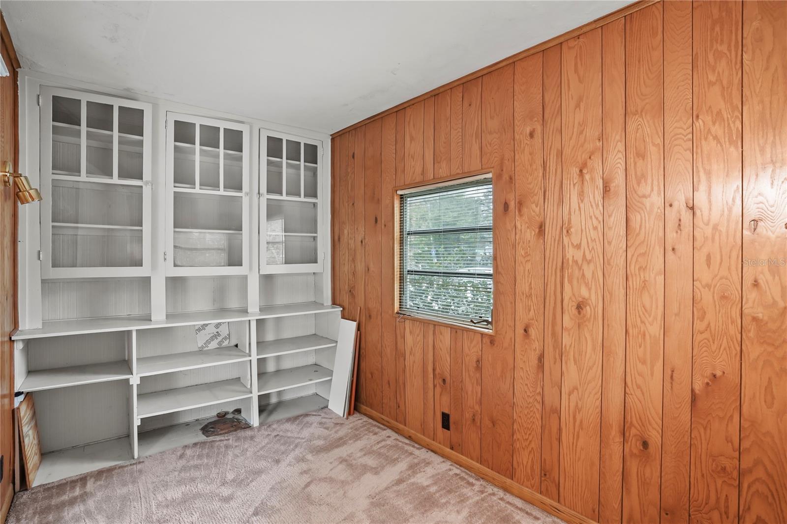 Primary bedroom extra room