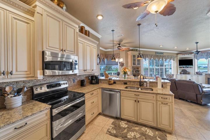beautiful cabinetry with soft close drawers, granite countertops