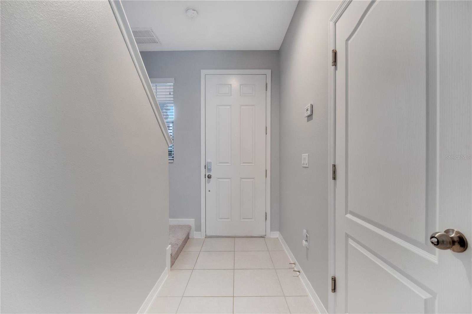 Hallway/Entrance