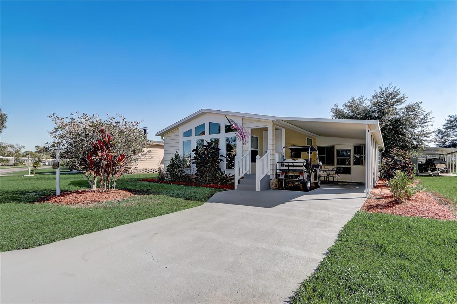 Sweet location ready for new owners!