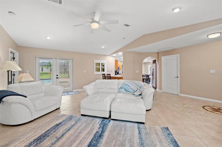 Living Room/Kitchen