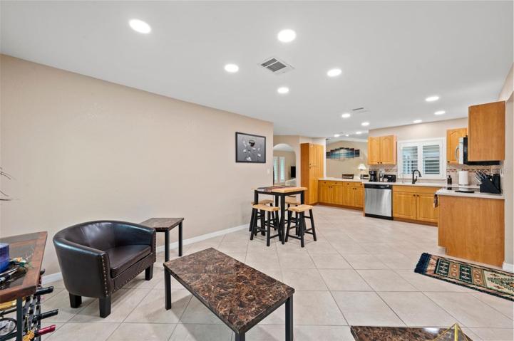 Formal dining room or extra sitting area 13x11