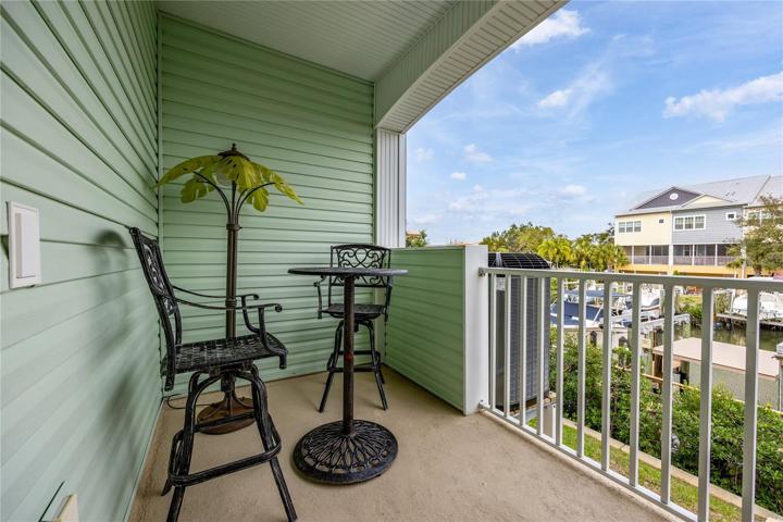 Additional Balcony space off Living Area