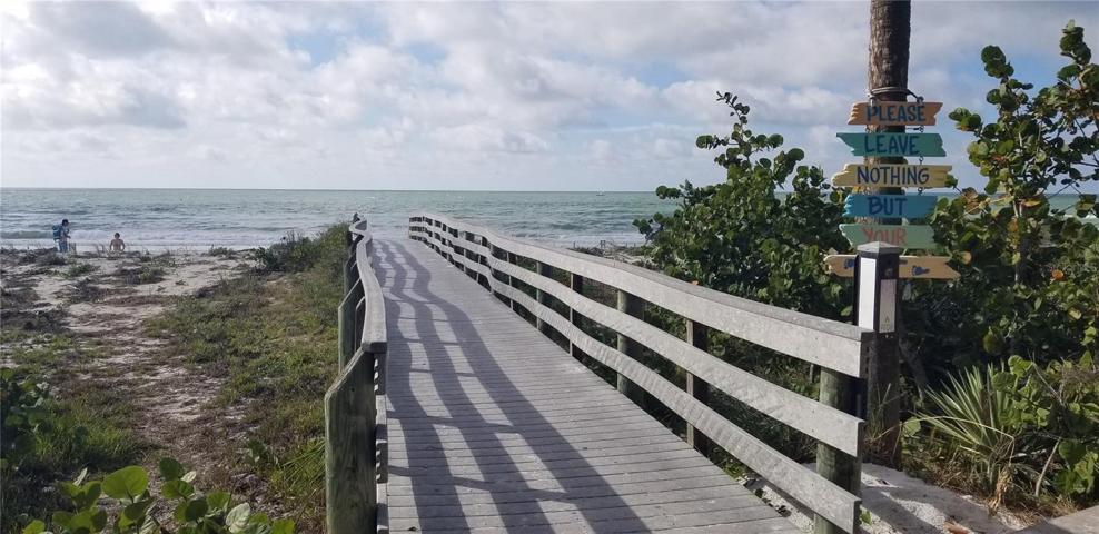 Boardwalk to the Beach!