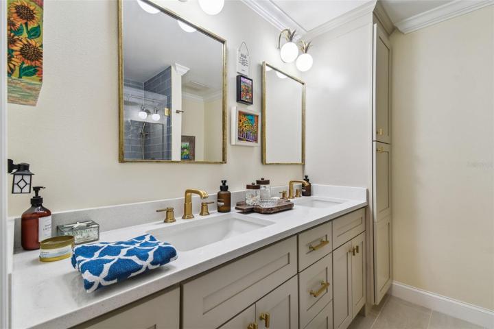 Dual sink vanity