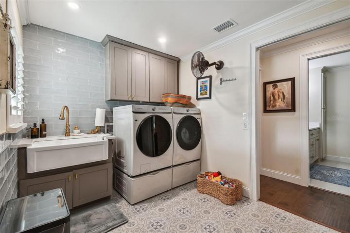 Deep farmers laundry sink