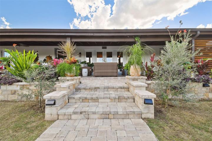 60x12 Covered patio area with outdoor kitchen