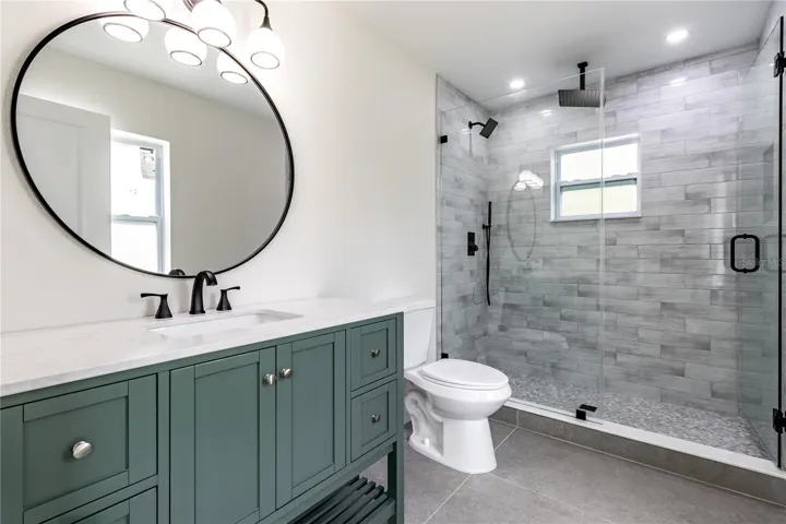 Upstairs Bathroom 2