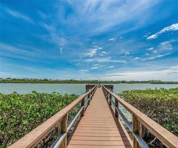 Sea Club Community Fishing Dock