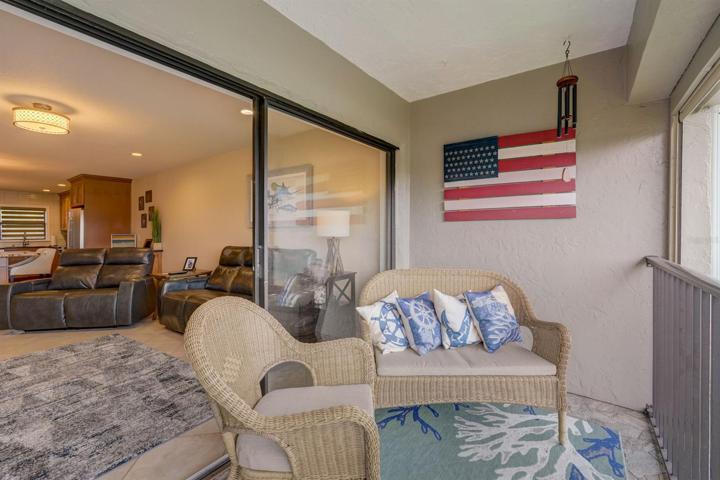 Balcony/Living Room