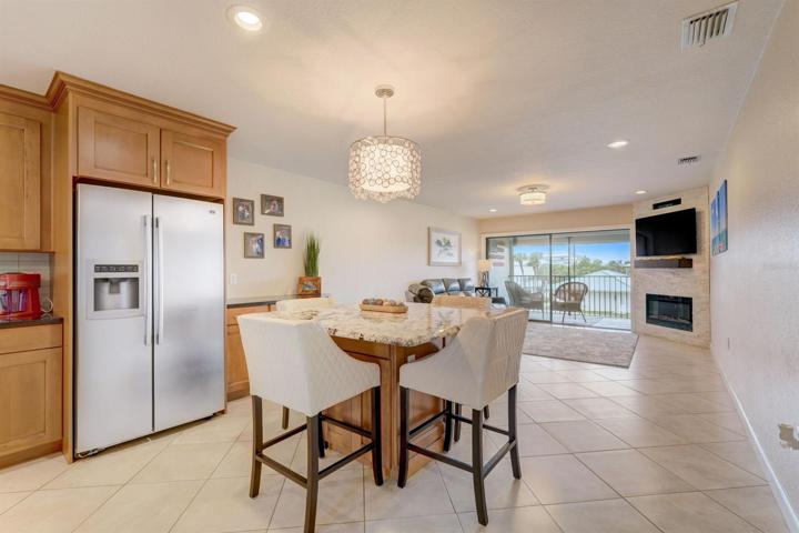 Eat-in Kitchen