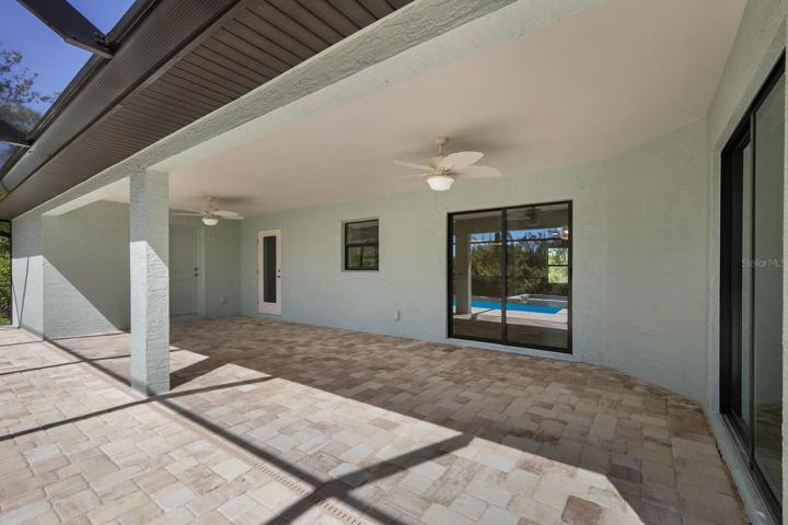 32' lanai area