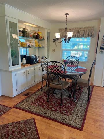 Eat In Kitchen