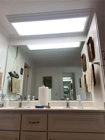 Master Vanity