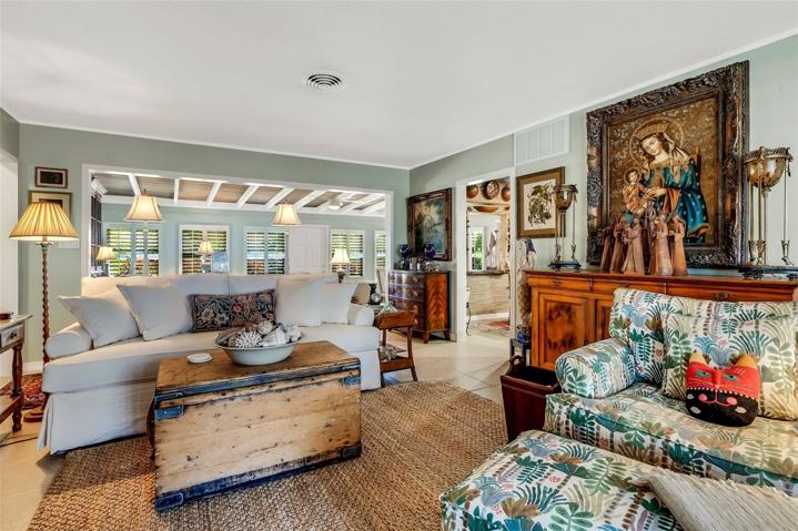 Open Concept to Kitchen