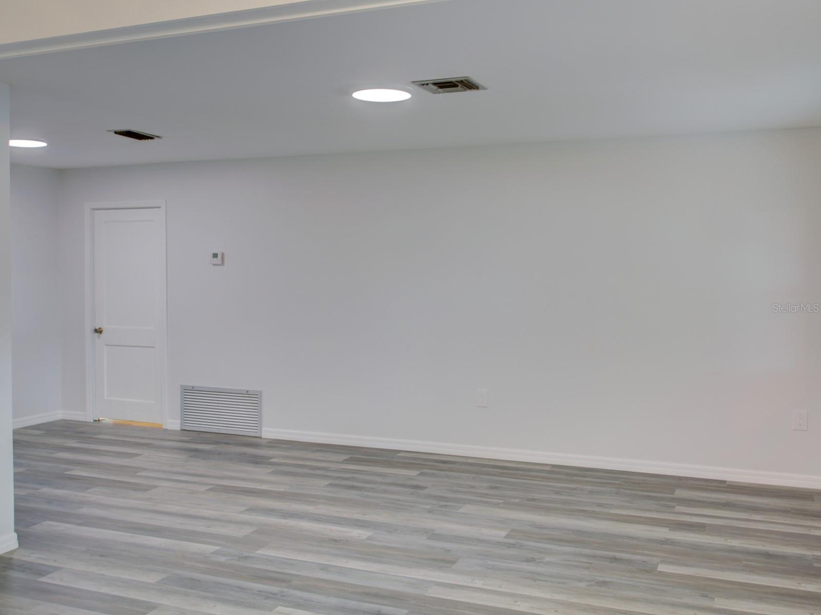 Living room/Dining room area.