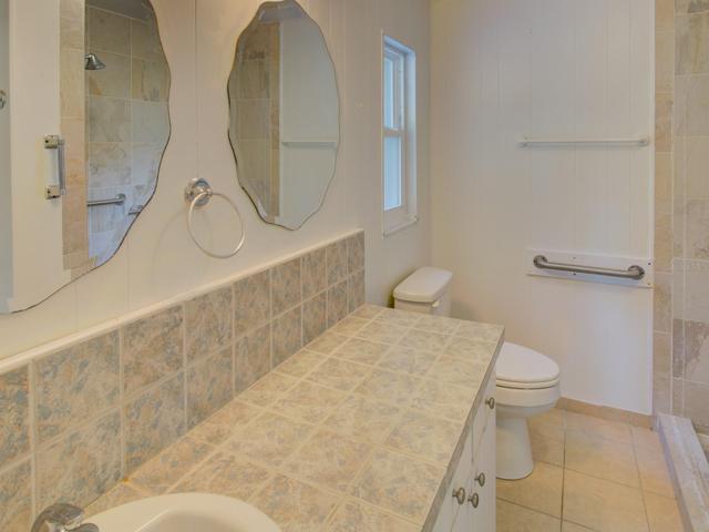 Master bathroom.